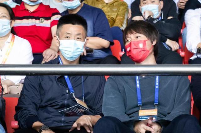 沙巴体育-国足教练组兵分两路考察中超 40强赛名单增至60人